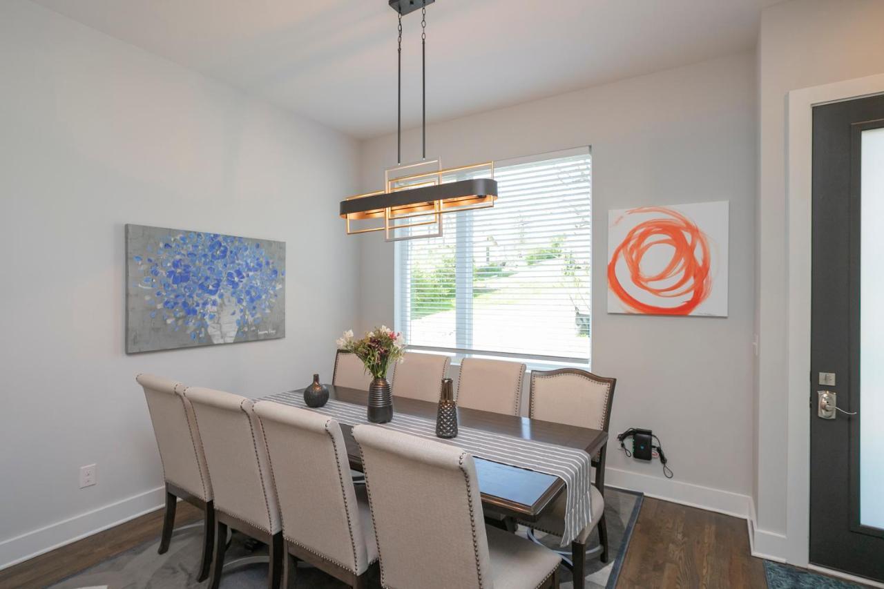 Luxury Townhome Skyline Views Mins To Dt Nashville Exterior photo
