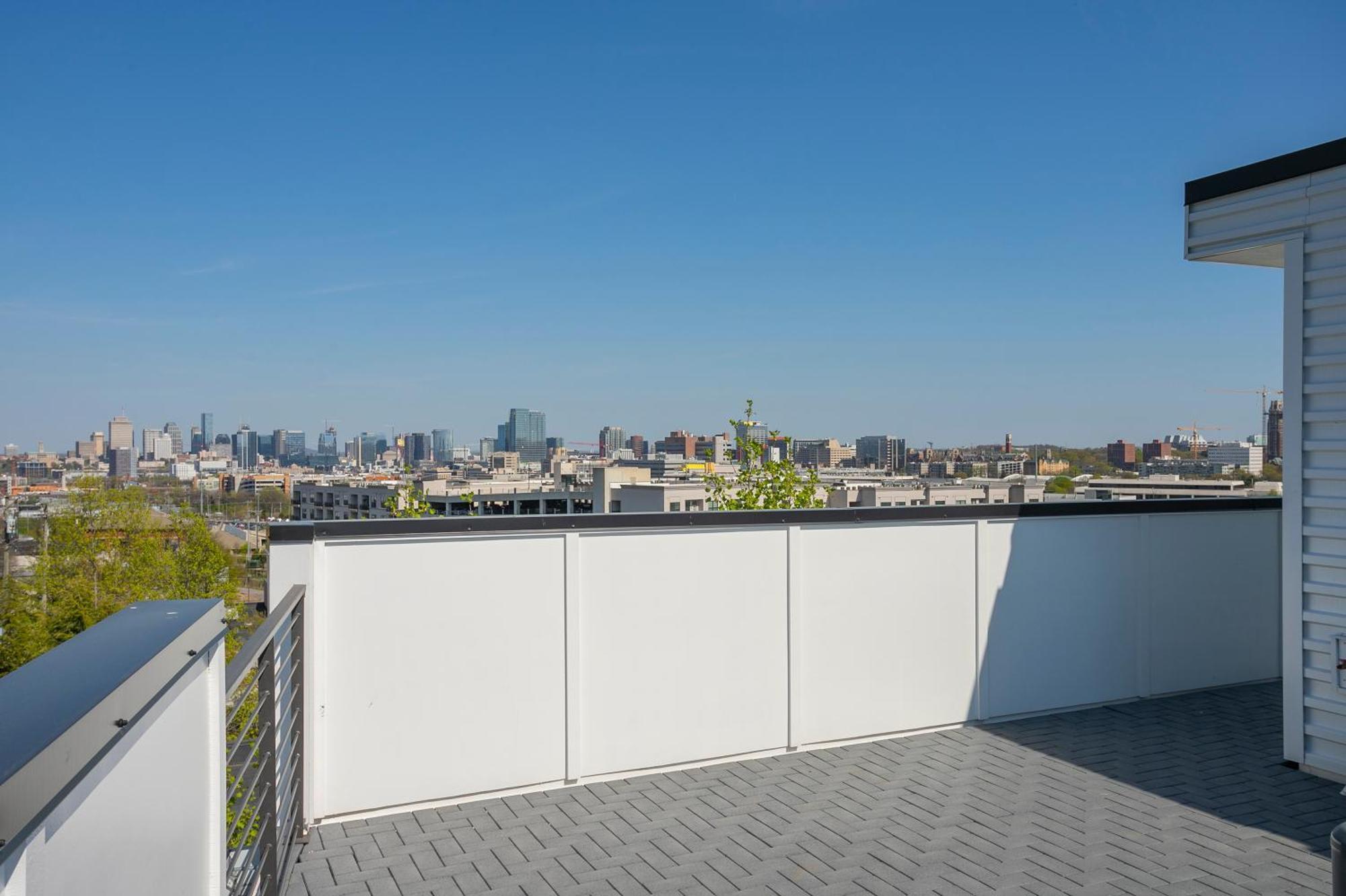 Luxury Townhome Skyline Views Mins To Dt Nashville Exterior photo