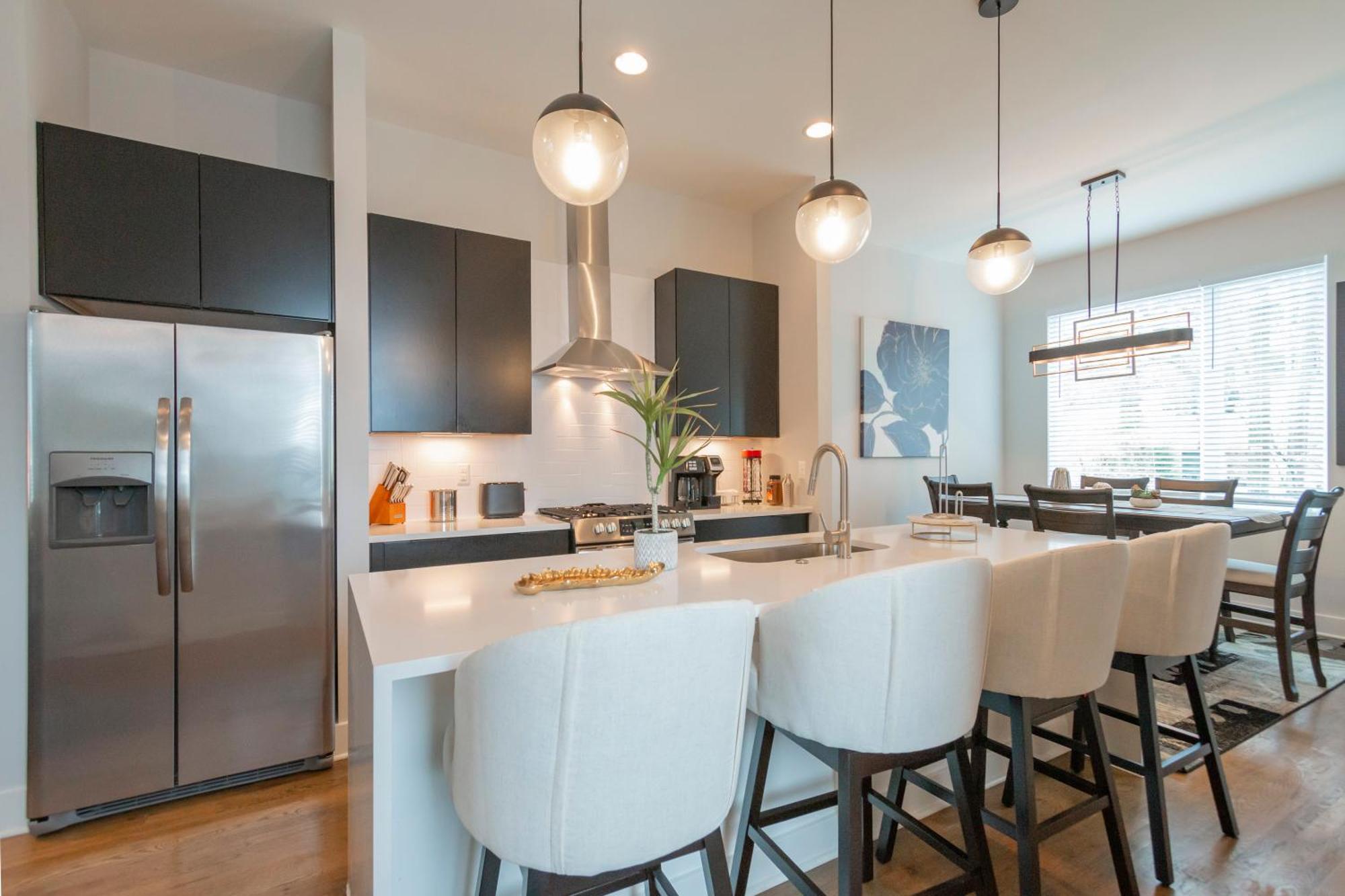 Luxury Townhome Skyline Views Mins To Dt Nashville Exterior photo