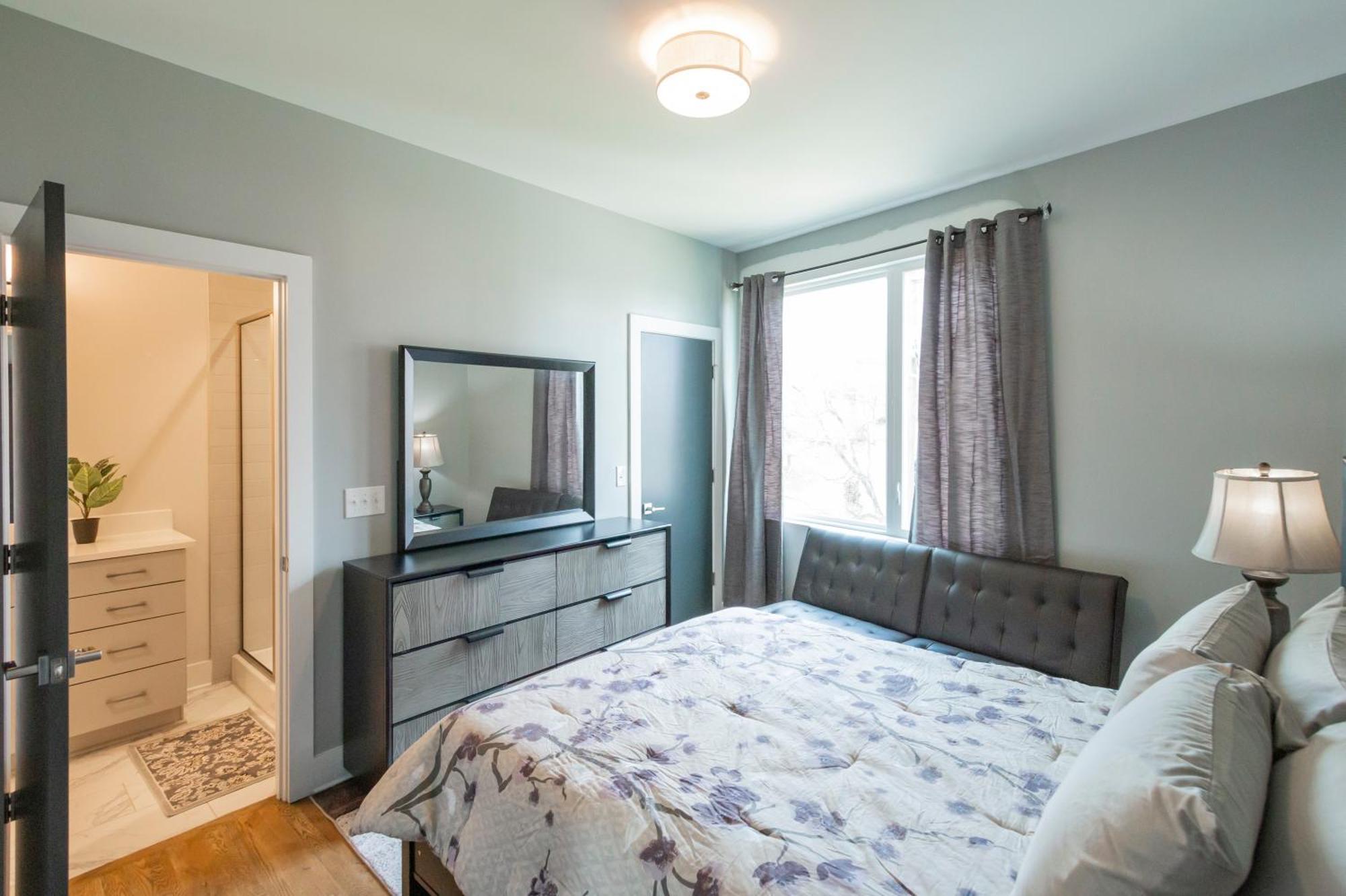 Luxury Townhome Skyline Views Mins To Dt Nashville Exterior photo